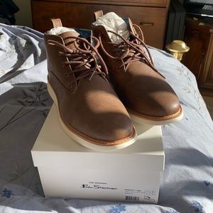 Ben Sherman - Omega Chukka Boot - size 10 M brown - brand new in original box
